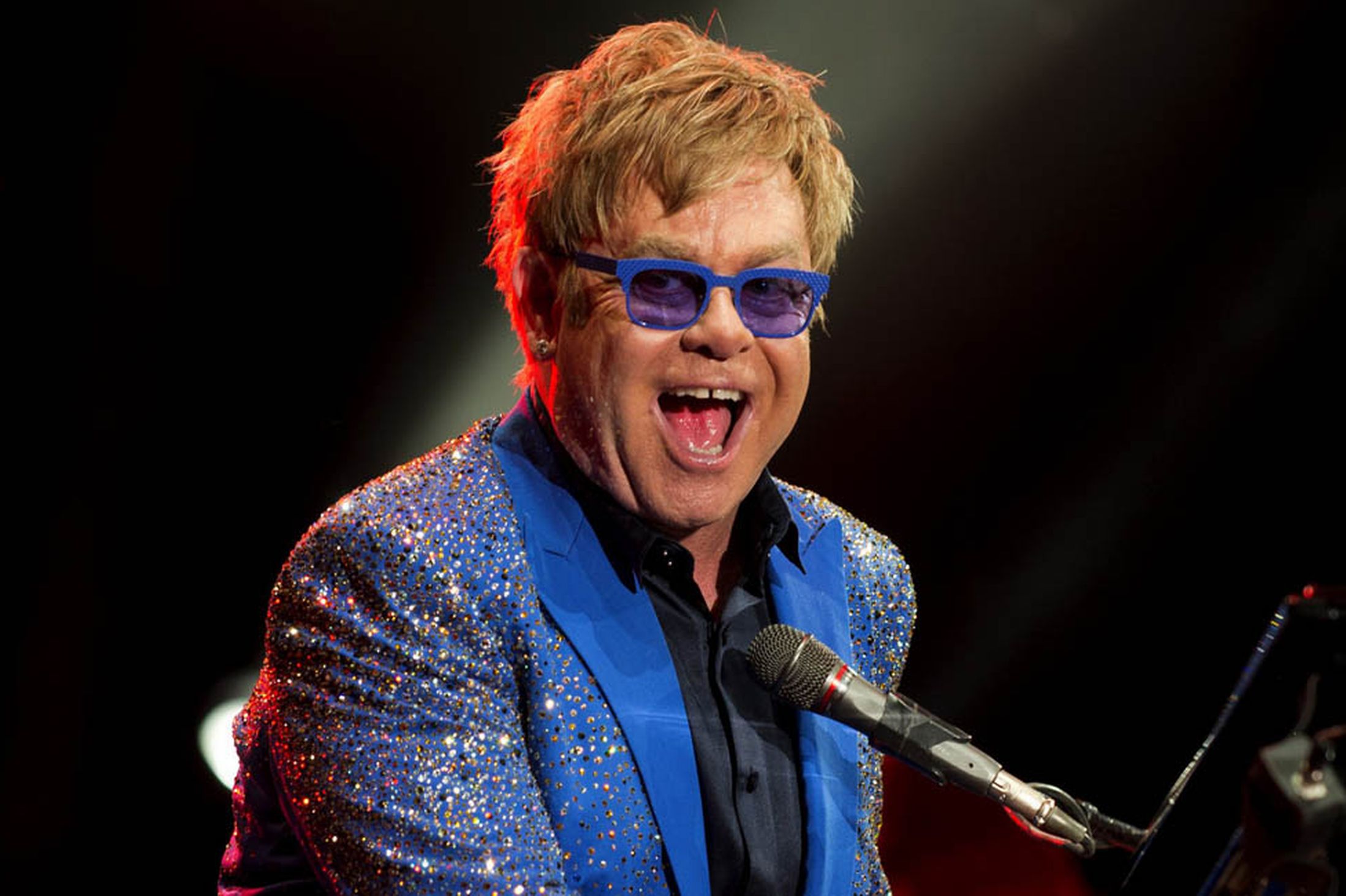 Elton John Celebrity laser eye surgery